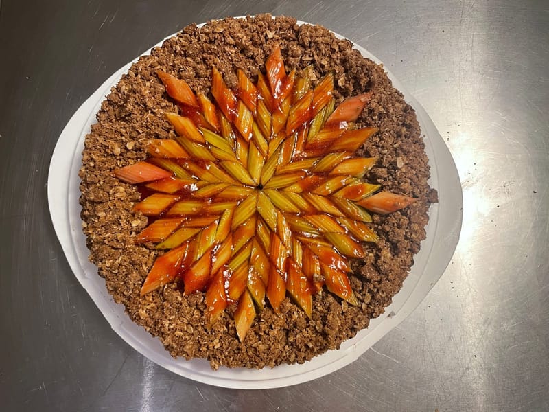 Seasonal rhubarb tart with vanilla bean cream